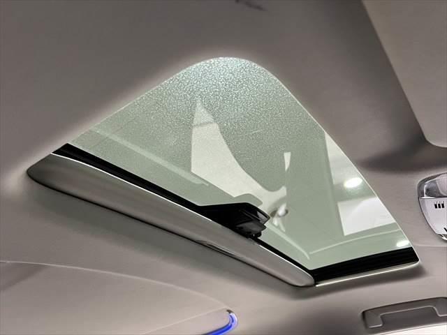 アルファード ２．５Ｓ　Ｃパッケージ　サンルーフ　１０インチメモリーナビ　禁煙車　レーダークルーズコントロール　両側パワースライドドア　電動リアゲート　フルセグＴＶ　バックカメラ　ＬＥＤヘッドライト　ハーフレザーシート　衝突軽減ブレーキ（4枚目）