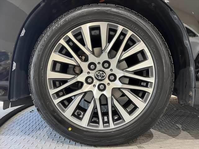 アルファード ２．５Ｓ　Ｃパッケージ　サンルーフ　１０インチメモリーナビ　禁煙車　レーダークルーズコントロール　両側パワースライドドア　電動リアゲート　フルセグＴＶ　バックカメラ　ＬＥＤヘッドライト　ハーフレザーシート　衝突軽減ブレーキ（18枚目）