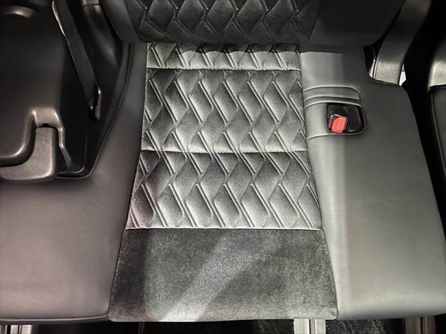 アルファード ２．５Ｓ　Ｃパッケージ　サンルーフ　１０インチメモリーナビ　禁煙車　レーダークルーズコントロール　両側パワースライドドア　電動リアゲート　フルセグＴＶ　バックカメラ　ＬＥＤヘッドライト　ハーフレザーシート　衝突軽減ブレーキ（62枚目）