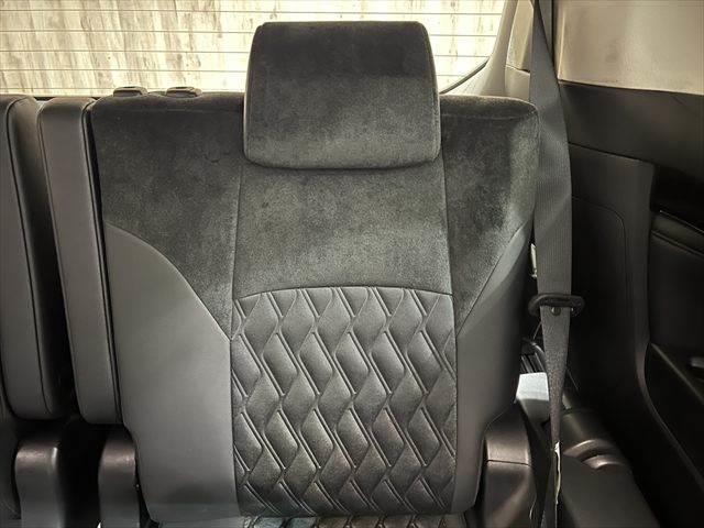 アルファード ２．５Ｓ　Ｃパッケージ　サンルーフ　１０インチメモリーナビ　禁煙車　レーダークルーズコントロール　両側パワースライドドア　電動リアゲート　フルセグＴＶ　バックカメラ　ＬＥＤヘッドライト　ハーフレザーシート　衝突軽減ブレーキ（69枚目）