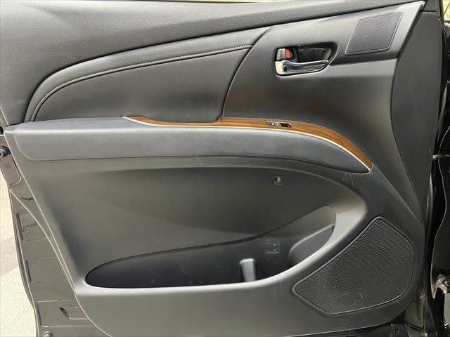 エスティマハイブリッド アエラス　プレミアム－Ｇ　純正１０インチナビ　両側パワースライドドア　モデリスタエアロ　フリップダウンモニター　ＥＴＣ２．０　衝突軽減ブレーキ　障害物センサー　シートヒーター　ハーフレザーシート　パワーシート　パワーバックドア（62枚目）