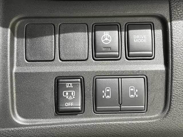 セレナ ｅ－パワー　ハイウェイスターＶ　純正９インチナビ　プロパイロット　全方位カメラ　両側パワースライドドア　リヤフリップダウンモニター　シートヒーター　ＬＥＤヘッドライト　禁煙車　ＥＴＣ　ドラレコ　パーキングアシスト　障害物センサー（7枚目）