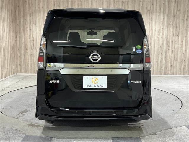 セレナ ｅ－パワー　ハイウェイスターＶ　純正９インチナビ　プロパイロット　全方位カメラ　両側パワースライドドア　リヤフリップダウンモニター　シートヒーター　ＬＥＤヘッドライト　禁煙車　ＥＴＣ　ドラレコ　パーキングアシスト　障害物センサー（20枚目）