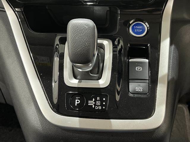 セレナ ｅ－パワー　ハイウェイスターＶ　純正９インチナビ　プロパイロット　全方位カメラ　両側パワースライドドア　リヤフリップダウンモニター　シートヒーター　ＬＥＤヘッドライト　禁煙車　ＥＴＣ　ドラレコ　パーキングアシスト　障害物センサー（39枚目）