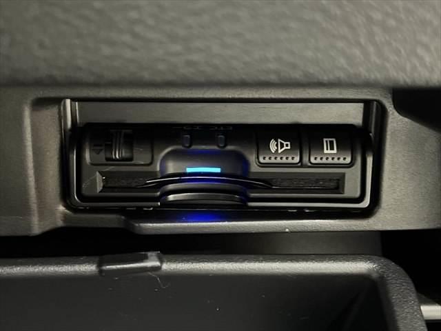 セレナ ｅ－パワー　ハイウェイスターＶ　純正９インチナビ　プロパイロット　全方位カメラ　両側パワースライドドア　リヤフリップダウンモニター　シートヒーター　ＬＥＤヘッドライト　禁煙車　ＥＴＣ　ドラレコ　パーキングアシスト　障害物センサー（44枚目）