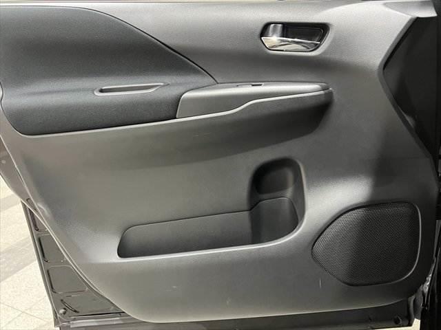 セレナ ｅ－パワー　ハイウェイスターＶ　純正９インチナビ　プロパイロット　全方位カメラ　両側パワースライドドア　リヤフリップダウンモニター　シートヒーター　ＬＥＤヘッドライト　禁煙車　ＥＴＣ　ドラレコ　パーキングアシスト　障害物センサー（63枚目）