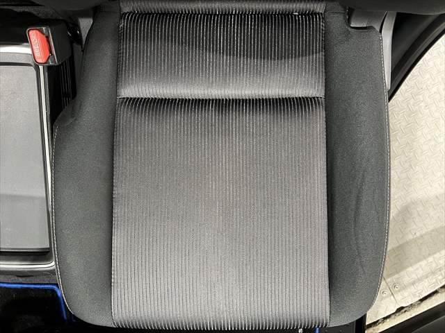 セレナ ｅ－パワー　ハイウェイスターＶ　純正９インチナビ　プロパイロット　全方位カメラ　両側パワースライドドア　リヤフリップダウンモニター　シートヒーター　ＬＥＤヘッドライト　禁煙車　ＥＴＣ　ドラレコ　パーキングアシスト　障害物センサー（65枚目）