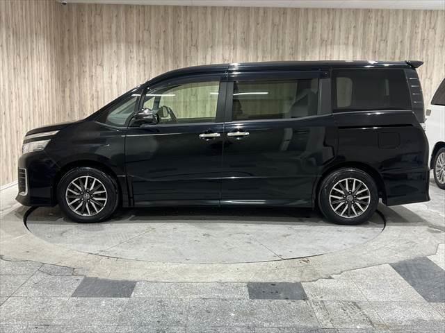 ヴォクシー ZS 煌 セーフティセンス 禁煙車 純正SDナビ フリップダウンモニター フルセグTV 衝突軽減ブレーキ バックカメラ Bluetooth LEDヘッドライト スマートキー オートマチックハイビーム(22枚目)