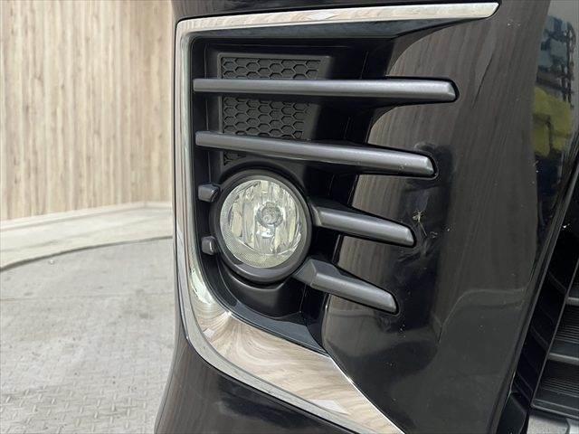 ヴォクシー ZS 煌 セーフティセンス 禁煙車 純正SDナビ フリップダウンモニター フルセグTV 衝突軽減ブレーキ バックカメラ Bluetooth LEDヘッドライト スマートキー オートマチックハイビーム(25枚目)