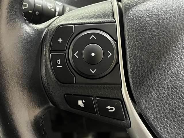 ヴォクシー ZS 煌 セーフティセンス 禁煙車 純正SDナビ フリップダウンモニター フルセグTV 衝突軽減ブレーキ バックカメラ Bluetooth LEDヘッドライト スマートキー オートマチックハイビーム(41枚目)