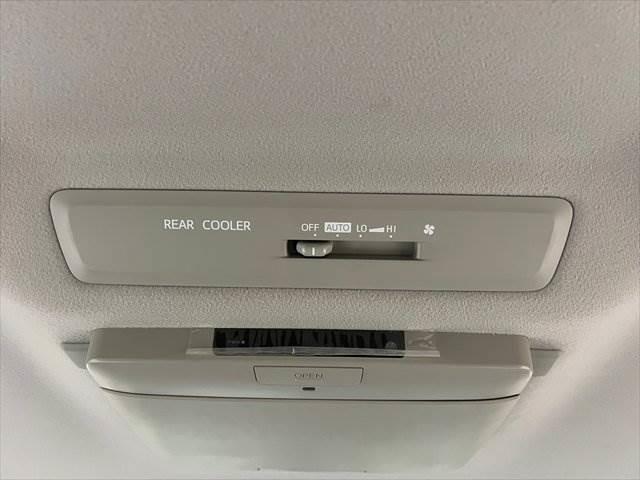 ヴォクシー ZS 煌 セーフティセンス 禁煙車 純正SDナビ フリップダウンモニター フルセグTV 衝突軽減ブレーキ バックカメラ Bluetooth LEDヘッドライト スマートキー オートマチックハイビーム(46枚目)