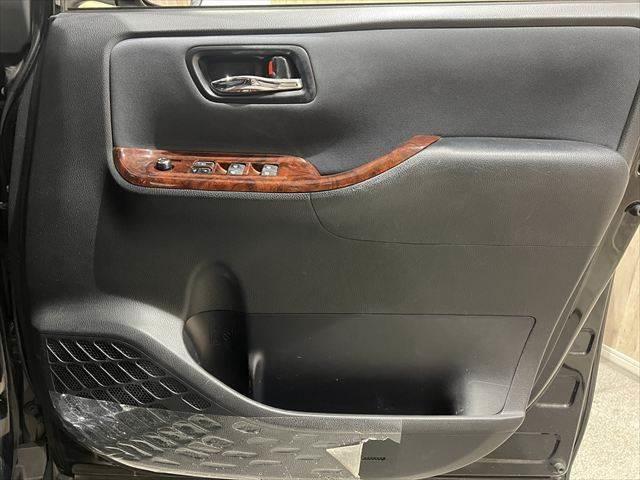 ヴォクシー ZS 煌 セーフティセンス 禁煙車 純正SDナビ フリップダウンモニター フルセグTV 衝突軽減ブレーキ バックカメラ Bluetooth LEDヘッドライト スマートキー オートマチックハイビーム(48枚目)