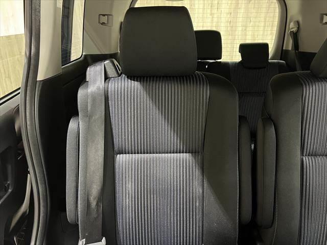 ヴォクシー ZS 煌 セーフティセンス 禁煙車 純正SDナビ フリップダウンモニター フルセグTV 衝突軽減ブレーキ バックカメラ Bluetooth LEDヘッドライト スマートキー オートマチックハイビーム(52枚目)