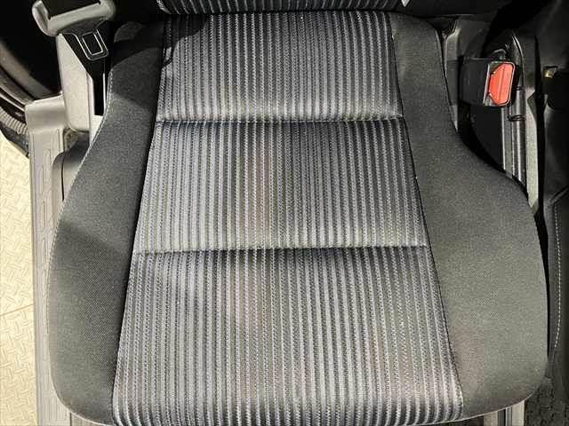 ヴォクシー ZS 煌 セーフティセンス 禁煙車 純正SDナビ フリップダウンモニター フルセグTV 衝突軽減ブレーキ バックカメラ Bluetooth LEDヘッドライト スマートキー オートマチックハイビーム(53枚目)