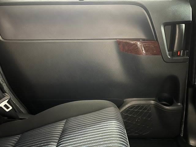 ヴォクシー ZS 煌 セーフティセンス 禁煙車 純正SDナビ フリップダウンモニター フルセグTV 衝突軽減ブレーキ バックカメラ Bluetooth LEDヘッドライト スマートキー オートマチックハイビーム(59枚目)