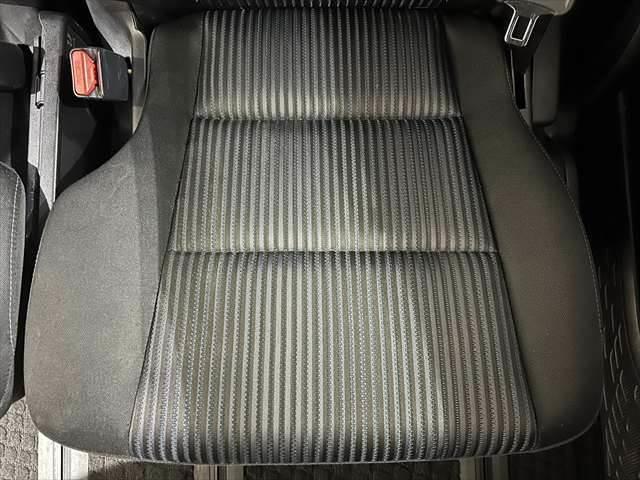 ヴォクシー ZS 煌 セーフティセンス 禁煙車 純正SDナビ フリップダウンモニター フルセグTV 衝突軽減ブレーキ バックカメラ Bluetooth LEDヘッドライト スマートキー オートマチックハイビーム(61枚目)