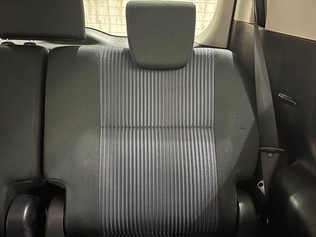 ヴォクシー ZS 煌 セーフティセンス 禁煙車 純正SDナビ フリップダウンモニター フルセグTV 衝突軽減ブレーキ バックカメラ Bluetooth LEDヘッドライト スマートキー オートマチックハイビーム(62枚目)