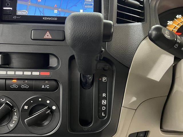 パレット リミテッド ユーザー買取車 メモリーナビ パワースライドドア 電動格納ミラー ベンチシート ETC CD再生 HIDヘッドライト プッシュスタート スマートキー 13インチアルミホイール(32枚目)