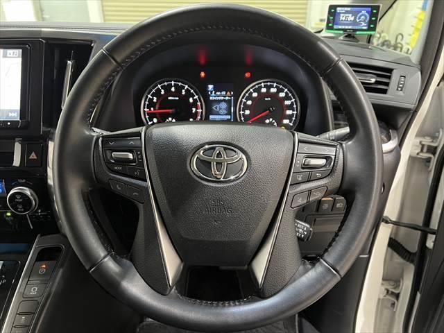 ヴェルファイア ２．５Ｚ　Ａエディション　レーダークルーズコントロール　トヨタセーフティセンス　アルパイン９インチナビ　両側パワースライドドア　禁煙車　バックカメラ　フルセグＴＶ　Ｂｌｕｅｔｏｏｔｈ　ＬＥＤヘッドライト　コーナーセンサー（12枚目）