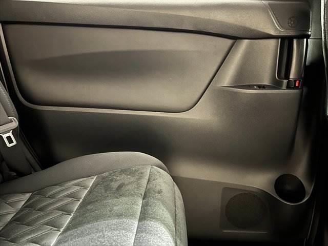 ヴェルファイア ２．５Ｚ　Ａエディション　レーダークルーズコントロール　トヨタセーフティセンス　アルパイン９インチナビ　両側パワースライドドア　禁煙車　バックカメラ　フルセグＴＶ　Ｂｌｕｅｔｏｏｔｈ　ＬＥＤヘッドライト　コーナーセンサー（62枚目）