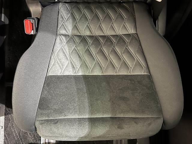 ヴェルファイア ２．５Ｚ　Ａエディション　レーダークルーズコントロール　トヨタセーフティセンス　アルパイン９インチナビ　両側パワースライドドア　禁煙車　バックカメラ　フルセグＴＶ　Ｂｌｕｅｔｏｏｔｈ　ＬＥＤヘッドライト　コーナーセンサー（64枚目）