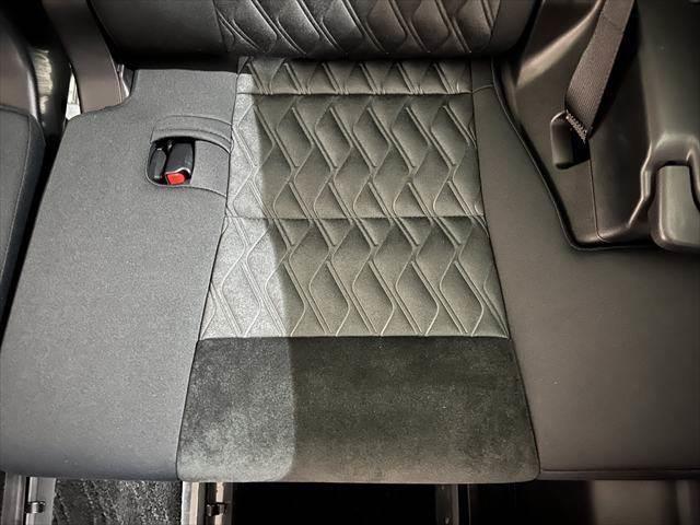 ヴェルファイア ２．５Ｚ　Ａエディション　レーダークルーズコントロール　トヨタセーフティセンス　アルパイン９インチナビ　両側パワースライドドア　禁煙車　バックカメラ　フルセグＴＶ　Ｂｌｕｅｔｏｏｔｈ　ＬＥＤヘッドライト　コーナーセンサー（66枚目）