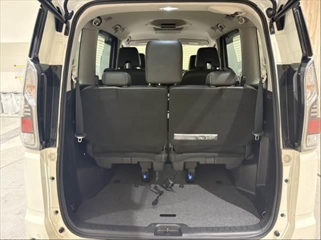 セレナ ｅ－パワー　ハイウェイスターＶ　プロパイロット　純正９インチナビ　禁煙車（11枚目）