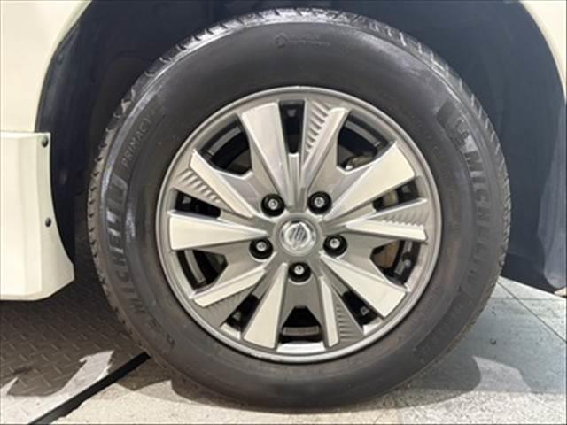 セレナ ｅ－パワー　ハイウェイスターＶ　プロパイロット　純正９インチナビ　禁煙車（14枚目）