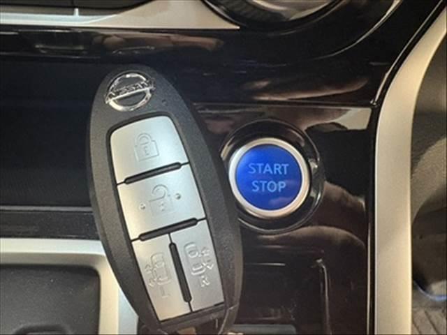 セレナ ｅ－パワー　ハイウェイスターＶ　プロパイロット　純正９インチナビ　禁煙車（41枚目）