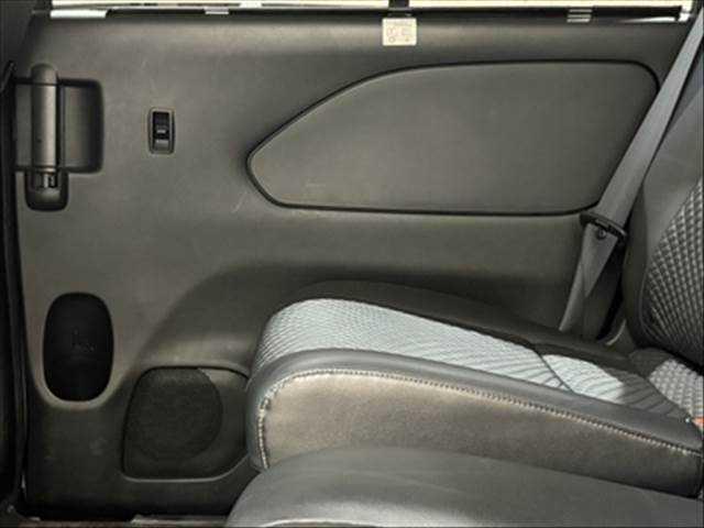 セレナ ｅ－パワー　ハイウェイスターＶ　プロパイロット　純正９インチナビ　禁煙車（52枚目）