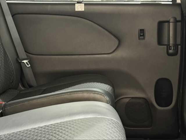 セレナ ｅ－パワー　ハイウェイスターＶ　プロパイロット　純正９インチナビ　禁煙車（60枚目）