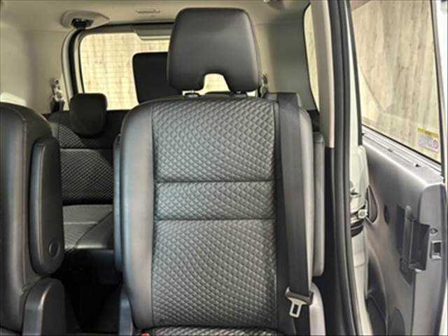 セレナ ｅ－パワー　ハイウェイスターＶ　プロパイロット　純正９インチナビ　禁煙車（61枚目）