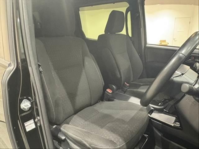 ヴォクシー V トヨタセーフティセンス 純正SDナビ 禁煙車(8枚目)