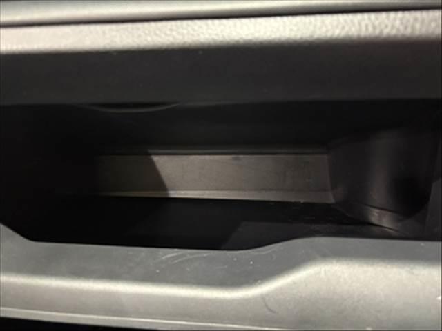 ヴォクシー V トヨタセーフティセンス 純正SDナビ 禁煙車(41枚目)