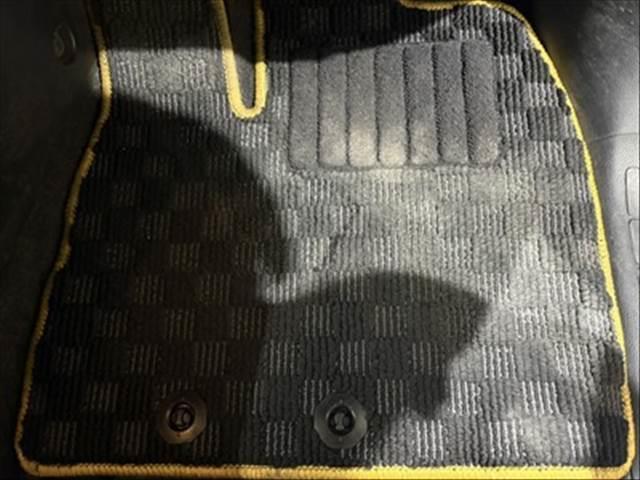 ヴォクシー V トヨタセーフティセンス 純正SDナビ 禁煙車(45枚目)