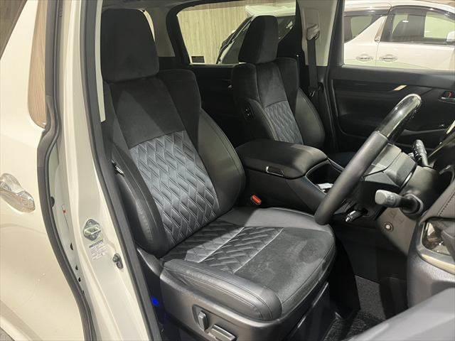 アルファード ２．５Ｓ　Ｃパッケージ　純正９インチナビ　禁煙車　クルーズコントロール　バックカメラ　両側パワースライドドア　電動リアゲート　フルセグＴＶ　Ｂｌｕｅｔｏｏｔｈ　ハーフレザーシート　パワーシート　ＬＥＤヘッドライト（8枚目）