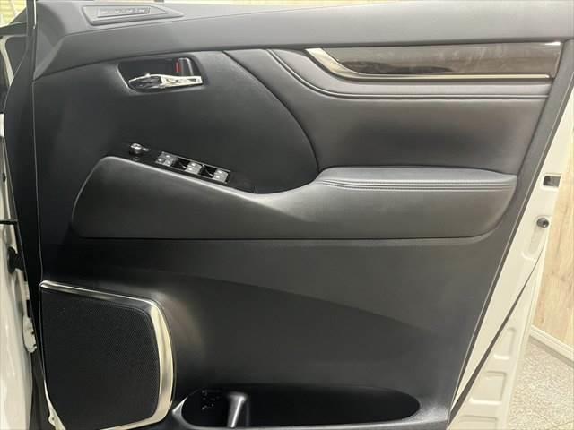 アルファード ２．５Ｓ　Ｃパッケージ　純正９インチナビ　禁煙車　クルーズコントロール　バックカメラ　両側パワースライドドア　電動リアゲート　フルセグＴＶ　Ｂｌｕｅｔｏｏｔｈ　ハーフレザーシート　パワーシート　ＬＥＤヘッドライト（56枚目）