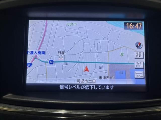 エルグランド 250ハイウェイスター メーカーナビ アラウンドビューモニター フルセグTV 禁煙車 HIDヘッドライト 両側パワースライドドア シートヒーター Bluetooth ETC クリアランスソナー 1500W給電 純正18インチ(4枚目)