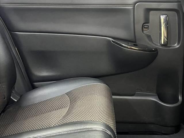 エルグランド 250ハイウェイスター メーカーナビ アラウンドビューモニター フルセグTV 禁煙車 HIDヘッドライト 両側パワースライドドア シートヒーター Bluetooth ETC クリアランスソナー 1500W給電 純正18インチ(64枚目)