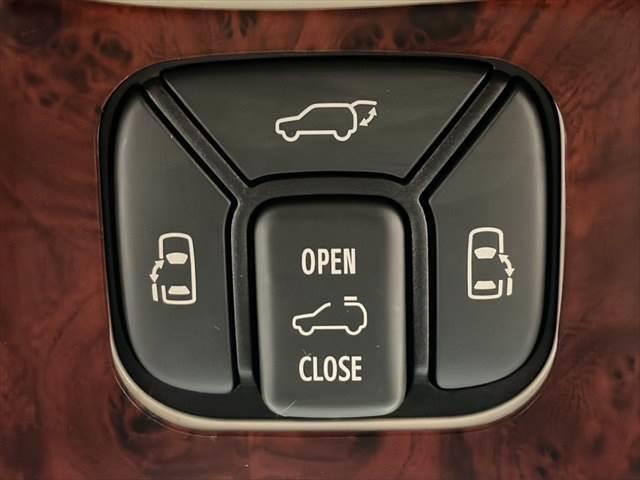 ☆両側パワースライドドアスイッチ　電動リアゲート
