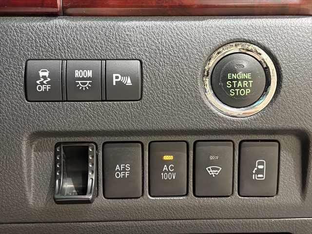 ☆横滑り防止装置　コーナーセンサー　フロントワイパーデアイサー　パワースライドドアスイッチ