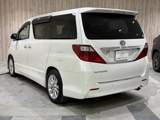 店舗敷地内に駐車スペースもございます。お車でのご来場をお考えの方はご安心ください♪