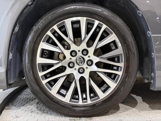 ヴェルファイア 2.5Z Gエディション サンルーフ モデリスタフルエアロ 純正10インチナビ フリップダウンモニター バックカメラ 禁煙車 フルセグTV パワーシート 電動リアゲート 両側パワースライドドア スマートキー(17枚目)