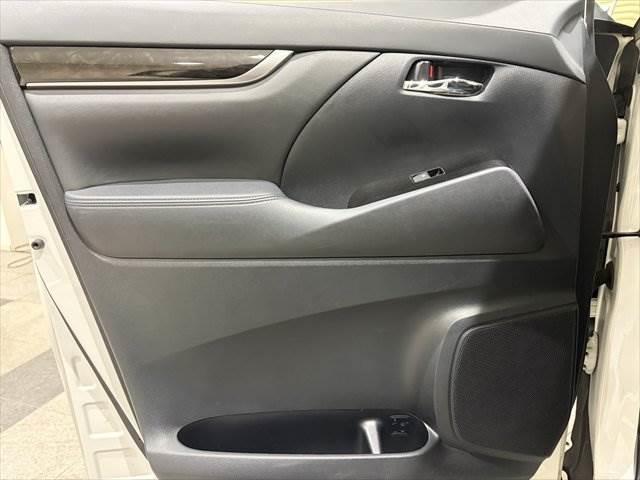 アルファード 2.5S サンルーフ 純正10インチナビ フリップダウンモニター フルセグTV バックカメラ LEDヘッドライト 禁煙車 レーダークルーズコントロール 両側パワースライドドア 衝突軽減ブレーキ(64枚目)