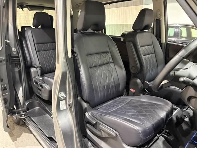 セレナ e-パワー ハイウェイスターG 純正10インチナビ 両側パワースライドドア レザーシート プロパイロット アラウンドビューモニター フルセグTV Bluetooth LEDヘッドライト 禁煙車 衝突軽減ブレーキ クリアランスソナー(7枚目)