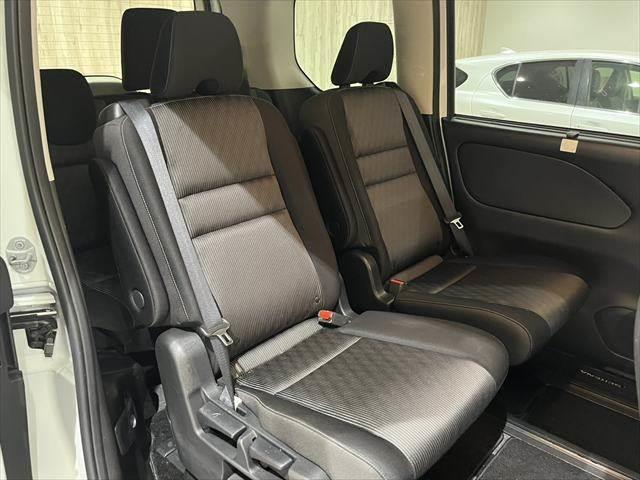 セレナ e-POWER ハイウェイスターV 純正10インチナビ プロパイロット(8枚目)