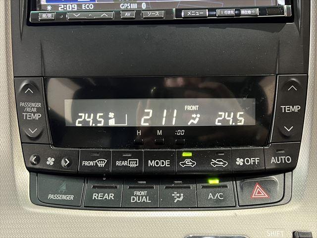 ヴェルファイア ２．４Ｚ　アルパイン８インチナビ　サンルーフ　両側パワースライドドア　バックカメラ　前後クリアランスソナー　ＨＩＤヘッドライト　オットマン　純正１８インチアルミホイール（31枚目）