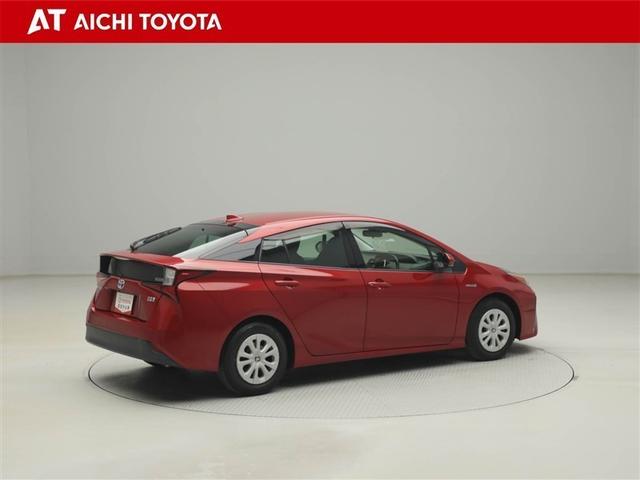 プリウス Ｓ　ＤＶＤ再生機能　ＥＳＣ　スマートキ－　地デジ　メモリーナビゲーション　ＬＥＤヘッドライト　ＥＴＣ車載器　フルオートエアコン　クルーズコントロール　エアバッグ　イモビ　パワーウインドウ　ＰＳ　ＴＶナビ（6枚目）