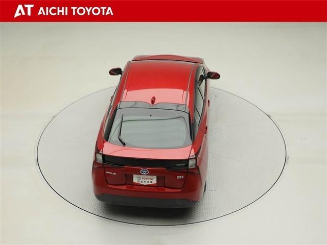 プリウス Ｓ　ＤＶＤ再生機能　ＥＳＣ　スマートキ－　地デジ　メモリーナビゲーション　ＬＥＤヘッドライト　ＥＴＣ車載器　フルオートエアコン　クルーズコントロール　エアバッグ　イモビ　パワーウインドウ　ＰＳ　ＴＶナビ（13枚目）