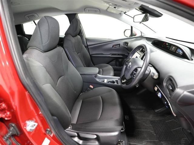 プリウス Ｓ　ＤＶＤ再生機能　ＥＳＣ　スマートキ－　地デジ　メモリーナビゲーション　ＬＥＤヘッドライト　ＥＴＣ車載器　フルオートエアコン　クルーズコントロール　エアバッグ　イモビ　パワーウインドウ　ＰＳ　ＴＶナビ（19枚目）